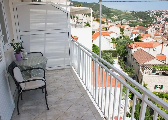 Bocin Rosso 3* フヴァル