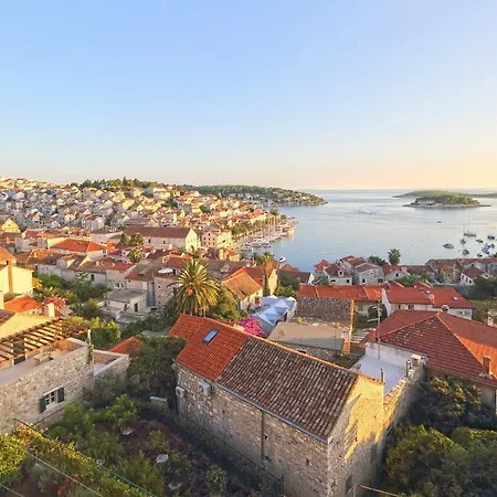 Bocin Rosso 3* Hvar Town