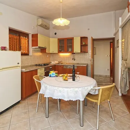 Bocin Rosso Hvar Town