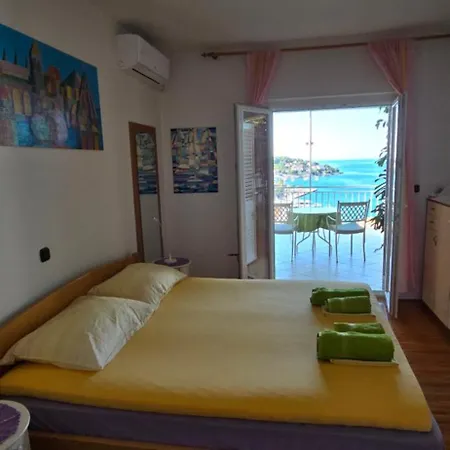 Bocin Rosso 3* Hvar Town