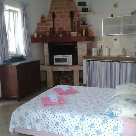 Bocin Rosso Gasthof Hvar Town