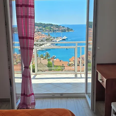 Bocin Rosso 3* Hvar Town