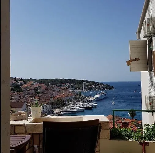Bocin Rosso Guest house Hvar Town