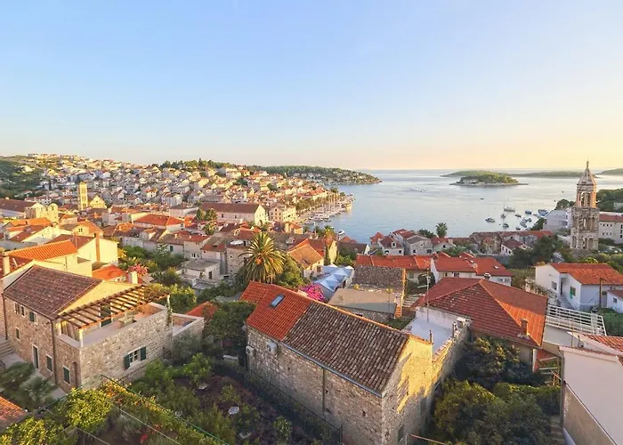 Boćin Rosso 3* Hvar Town