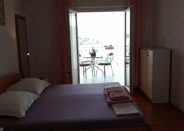 Bocin Rosso 3* Hvar Town