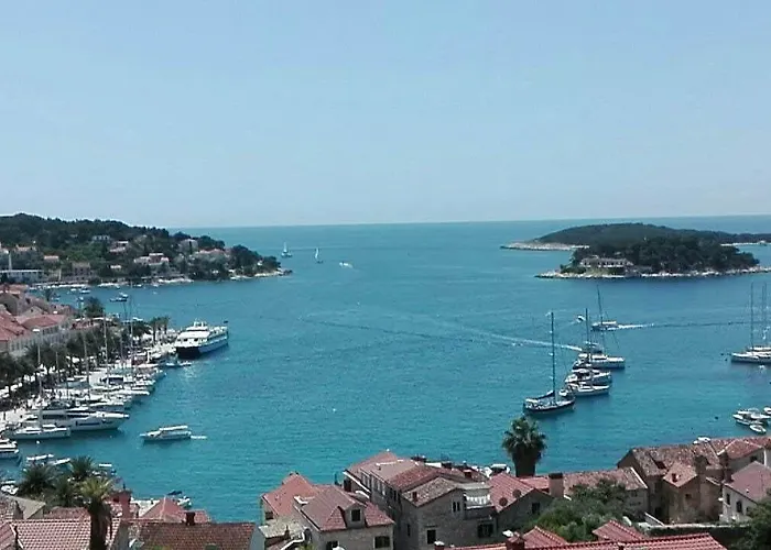 Konukevi Bocin Rosso