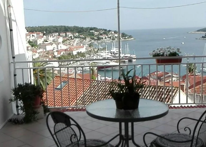 Bocin Rosso Guest house Hvar Town