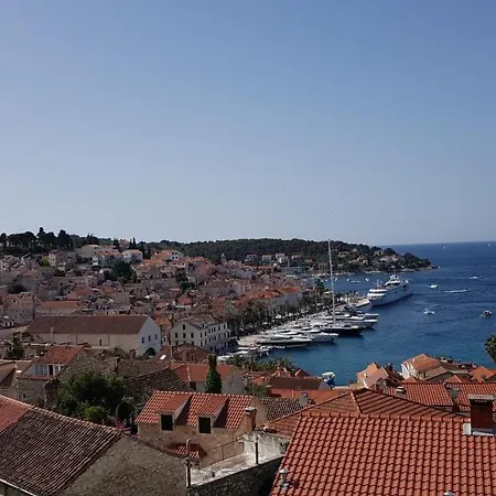 Bocin Rosso 3* Hvar Town